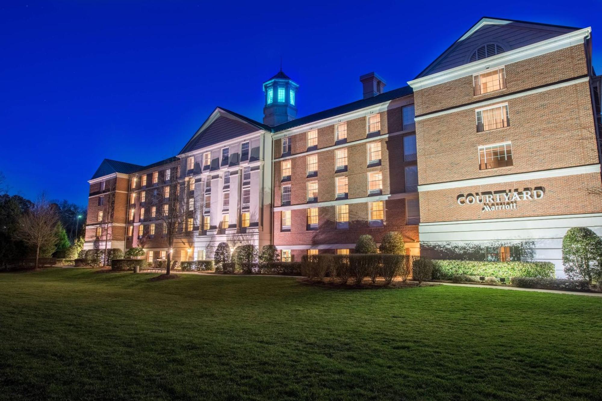 Courtyard Chapel Hill Hotel Екстериор снимка