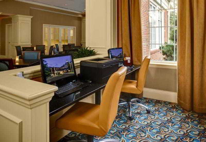 Courtyard Chapel Hill Hotel Екстериор снимка